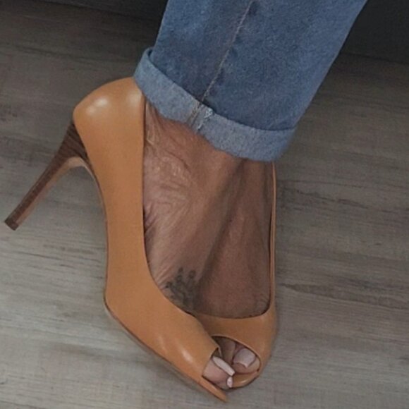 100% Leather Camel Brown Ann Taylor Open Toe Heels Size 8 - Picture 2 of 14